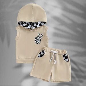 *NWT*🧢 Boys, 2 piece checkered set (3-4y)